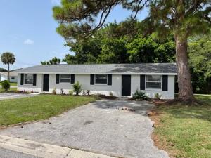 Newly renovated Bradenton bungalow