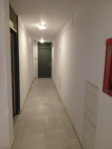 Un hermoso departamento con vista a la ciudad ubicado en calle arenales 1233-centro