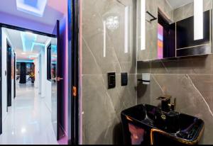 Modern Luxury 2BR with Private Jacuzzi