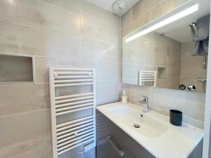 Appartement neuf - Vue Port - Clim - À pied de tout