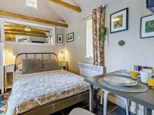 1 Bed in Beguildy 51898