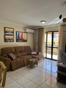Apartamento lateral mar no centro da Meia Praia