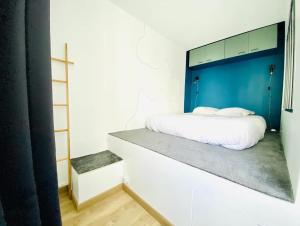 Écrin Large Parking 2 Bedrooms Fiber Close to Tram