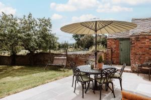 Little Whitley - Luxury Country Cottage