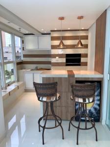 Apartamento 4 quartos na Meia Praia