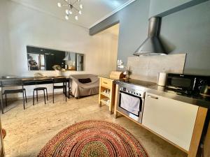 Άνετο Διαμέρισμα 2 Υπνοδωματίων κοντά στο ΟΑΚΑ και τα Νοσοκομεία ΥΓΕΙΑ & ΜΗΤΕΡΑ