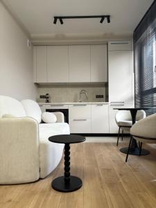 Gdańsk - DOKI Living City Center Modern Studio & Parking Foodhall