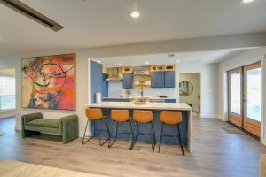 Family-Friendly Home on 2 Acres Near Dtwn Houston