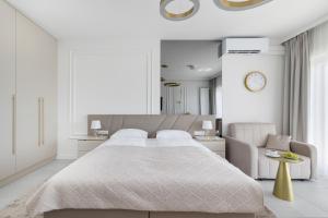 Apartament West Sea View Prima 76 by Sealuu