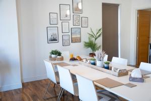 Modern Penthouse with Balcony - Near Beach & Town