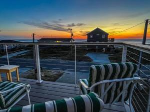 Bali Hai - Kitty Hawk MP 3, 50 Yards to Beach, Breathtaking Views, Open Decks