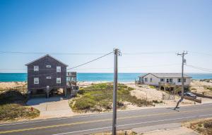 Bali Hai - Kitty Hawk MP 3, 50 Yards to Beach, Breathtaking Views, Open Decks