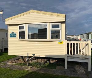 Luxury Seaview Retreat 8 berth beds made up for arrival FREE WIFI