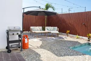 Casaè Rojas Presents Golden Oasis