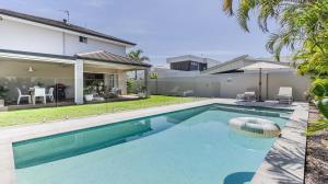 Barrels - Beachside home located in Salt Village
