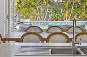 Barrels - Beachside home located in Salt Village