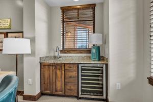 Sunrise Gondola Retreat Ski In Ski Out