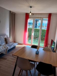 Appartement cosy wifi et piscine au porte de Rodez