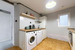 San Francisco Street by Next Stop Bilbao