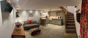 Blackshaw Gap - Charming cottage on a Cheshire Peak District farm - Dining options