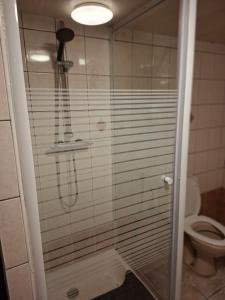 Chambres et appartement dans un immeuble de rapport