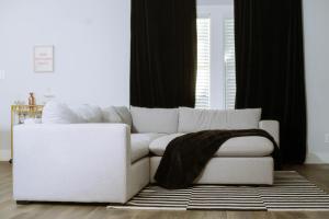 Downtown SATX Riverwalk, Alamo, Alamodome