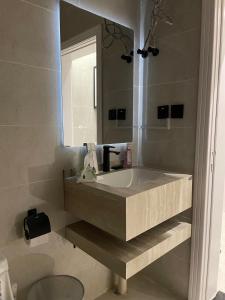 Apartment with a room and a living room in Al Taawon neighborhood