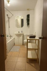 Bright apartment close to Canary Wharf & Greenwich O2