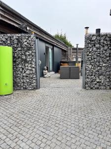 Relax Trois Bornes - De Grenspost