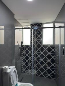 Cerca de todo, Terminal, Plaza Murillo, Teleféricos