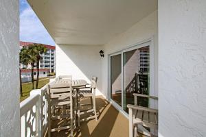 El Matador Condominium #323