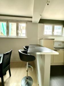 3 min to the Grand-Place 6 min to Manneken Pis & Sleeps 6