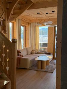 Lovelia Luxury Chalet