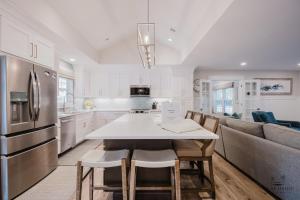 12 Heron Street- The Happy Heron