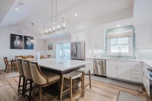 12 Heron Street- The Happy Heron