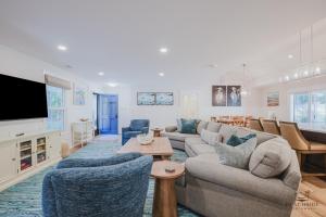 12 Heron Street- The Happy Heron