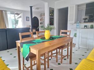 Villa Nevada - Espacioso Chalet con Piscina Privada