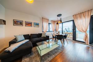 Zagreb 213 - 2 Bedrooms - Parking - Loggia - New - Apartment - Flexible Keybox Entry - Modern - Monthly Rent - WiFi