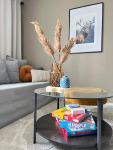 Sauna, Parking, 350MB, 65 HDTV, Games, Dryer