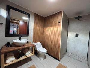 Motherhome 2 personas