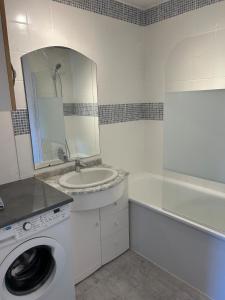 Appartement renové au calme, 1 chambre, balcon, proche mer