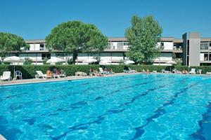 Monolocale con piscina a due passi dal mare