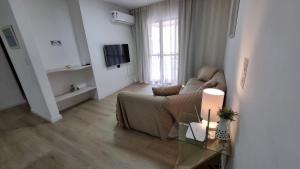 Apto 3 quartos a 120m do mar, completo com vista mar