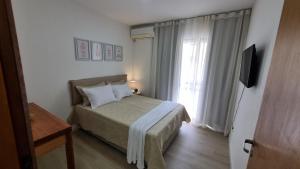 Apto 3 quartos a 120m do mar, completo com vista mar