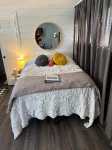 Quaint Backyard Refuge