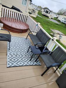 Tattershall lakes hot tub lodge breaks