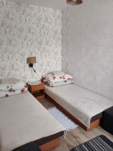 Gospodarstwo agroturystyczne Daleko od szosy - pokoje i domek