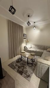 شقة نرجس العريض