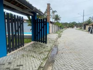 Chácara a 450mt da Praia Boracéia piscina infantil e outra adulto