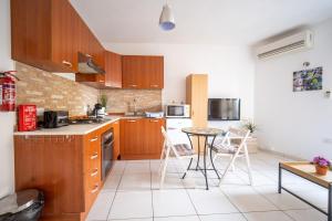 SkyMare LVH Apartment